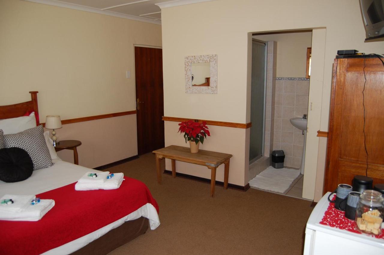 Evergreen Guesthouse Upington Exterior photo